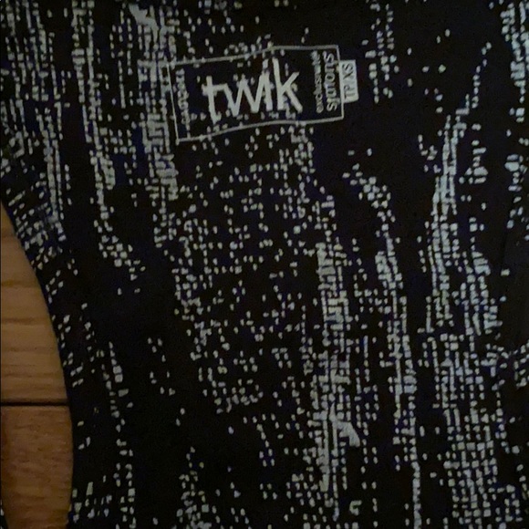 Tank top - Picture 2 of 8